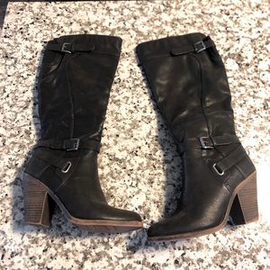 Women’s Fergie black boots